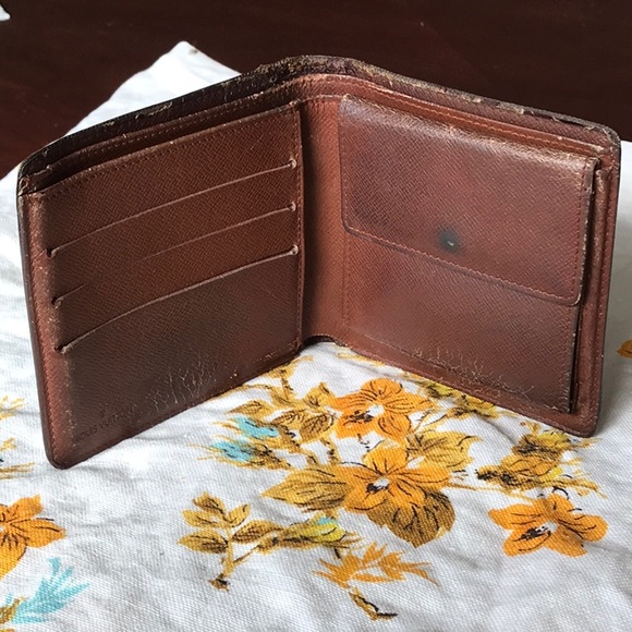 Authentic Louis Vuitton vintage bifold wallet - Picture 3 of 8